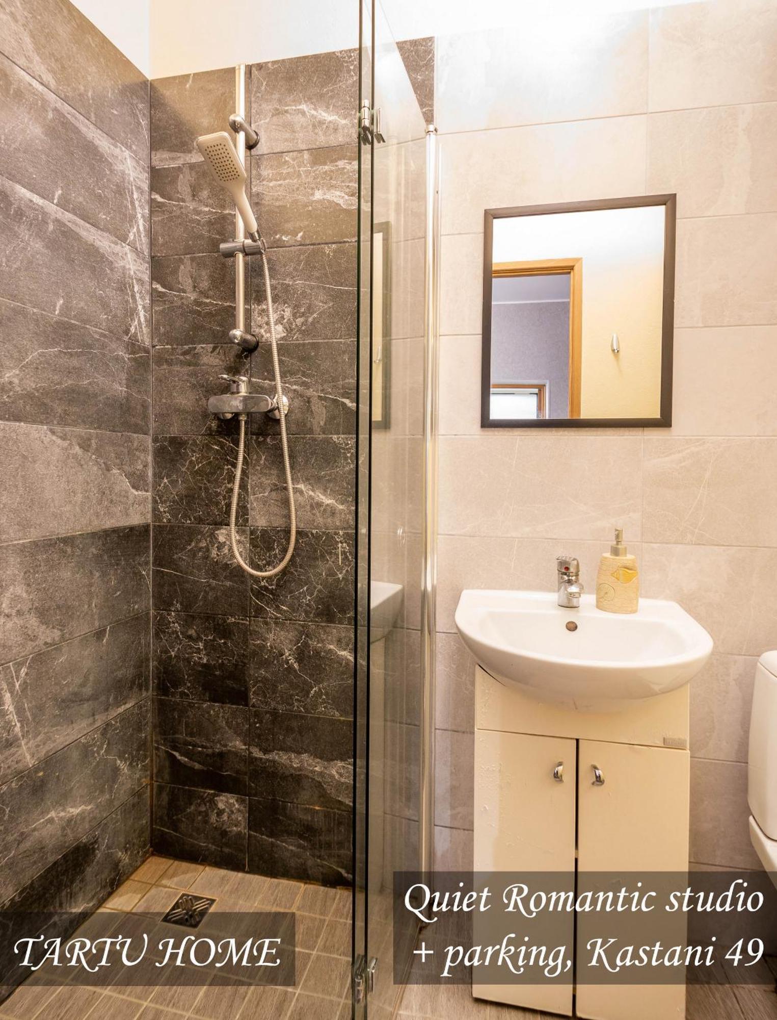 Quiet Romantic Studio Plus Parking, Tartu Home エクステリア 写真